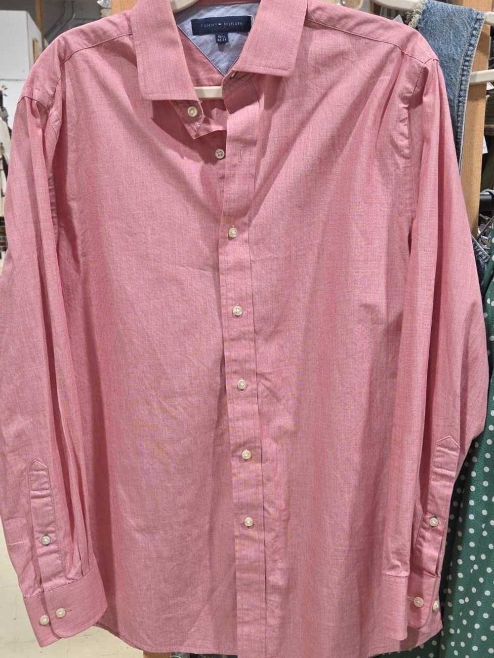 Tommy Hilfiger Men's Light Pink Long-Sleeve Button-Down Shirt